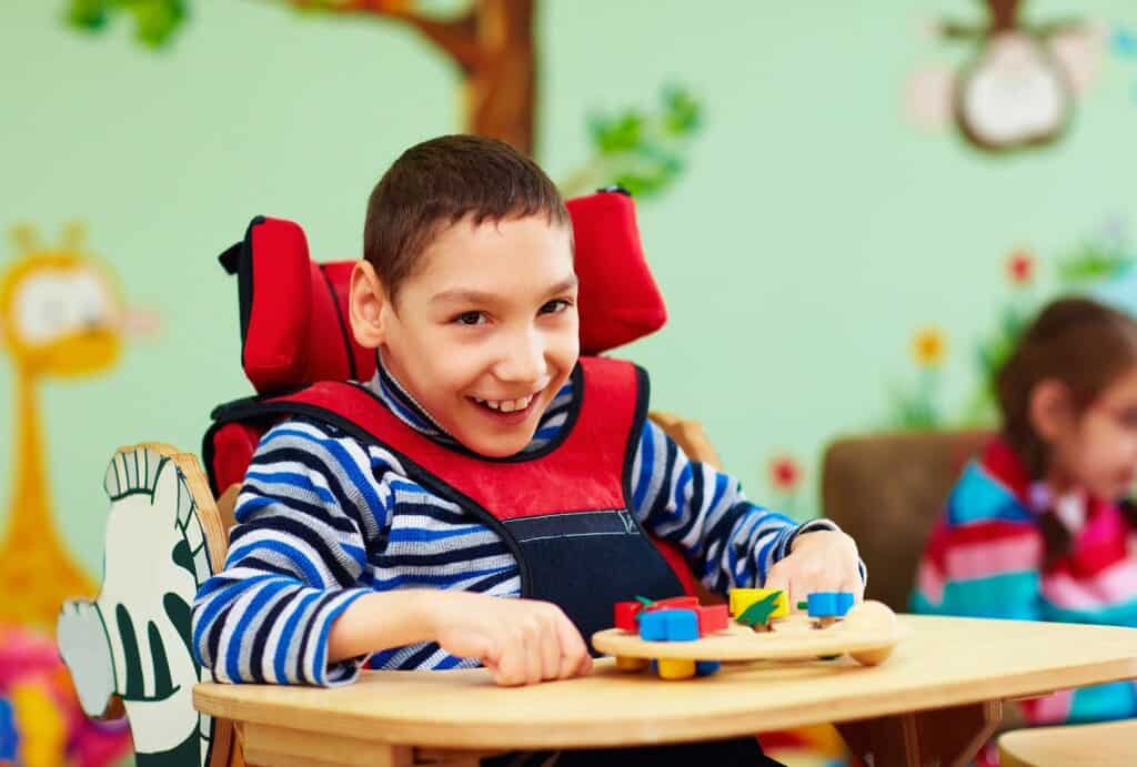 Brinquedos adaptados para paralisia cerebral|