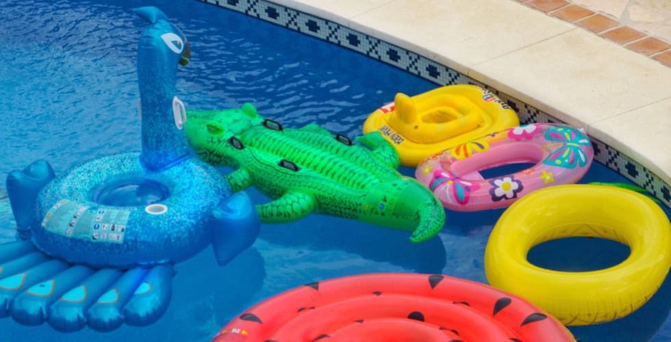 brinquedos para piscina topo