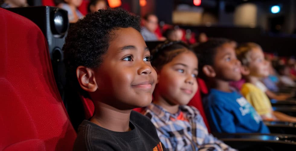 Imagem de criança no cinema